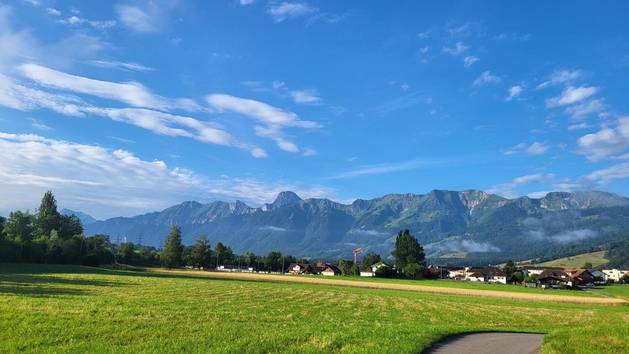 Bed and Breakfast Auszeit Wattenwil Esterno foto
